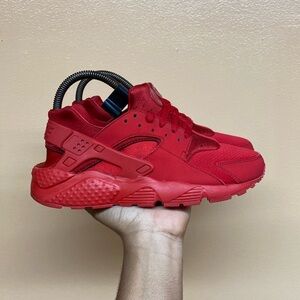 Nike Air Huarache “Triple Red”